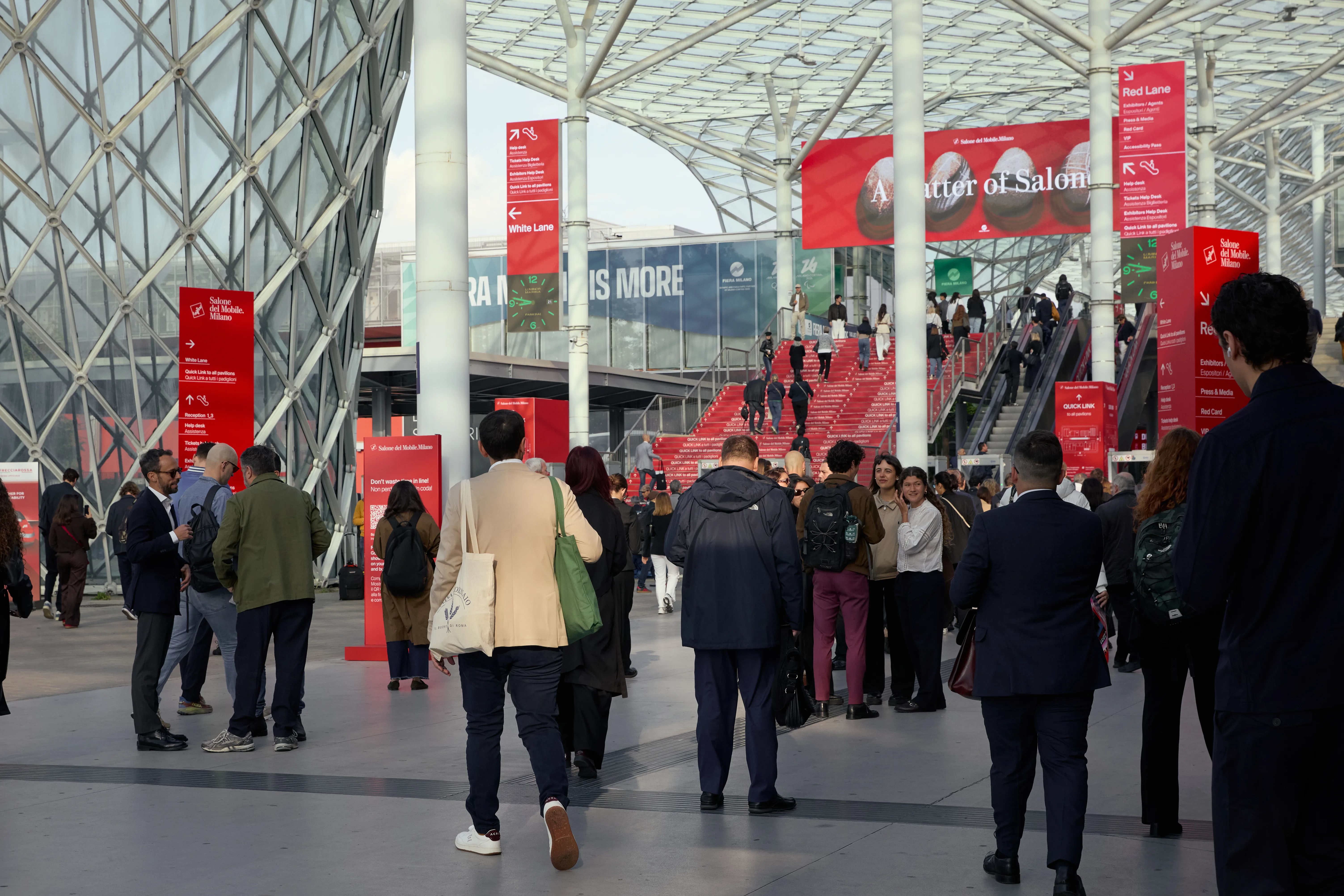 Salone del Mobile Milano 2026 — Eingangsbereich mit A Matter of Salone Branding