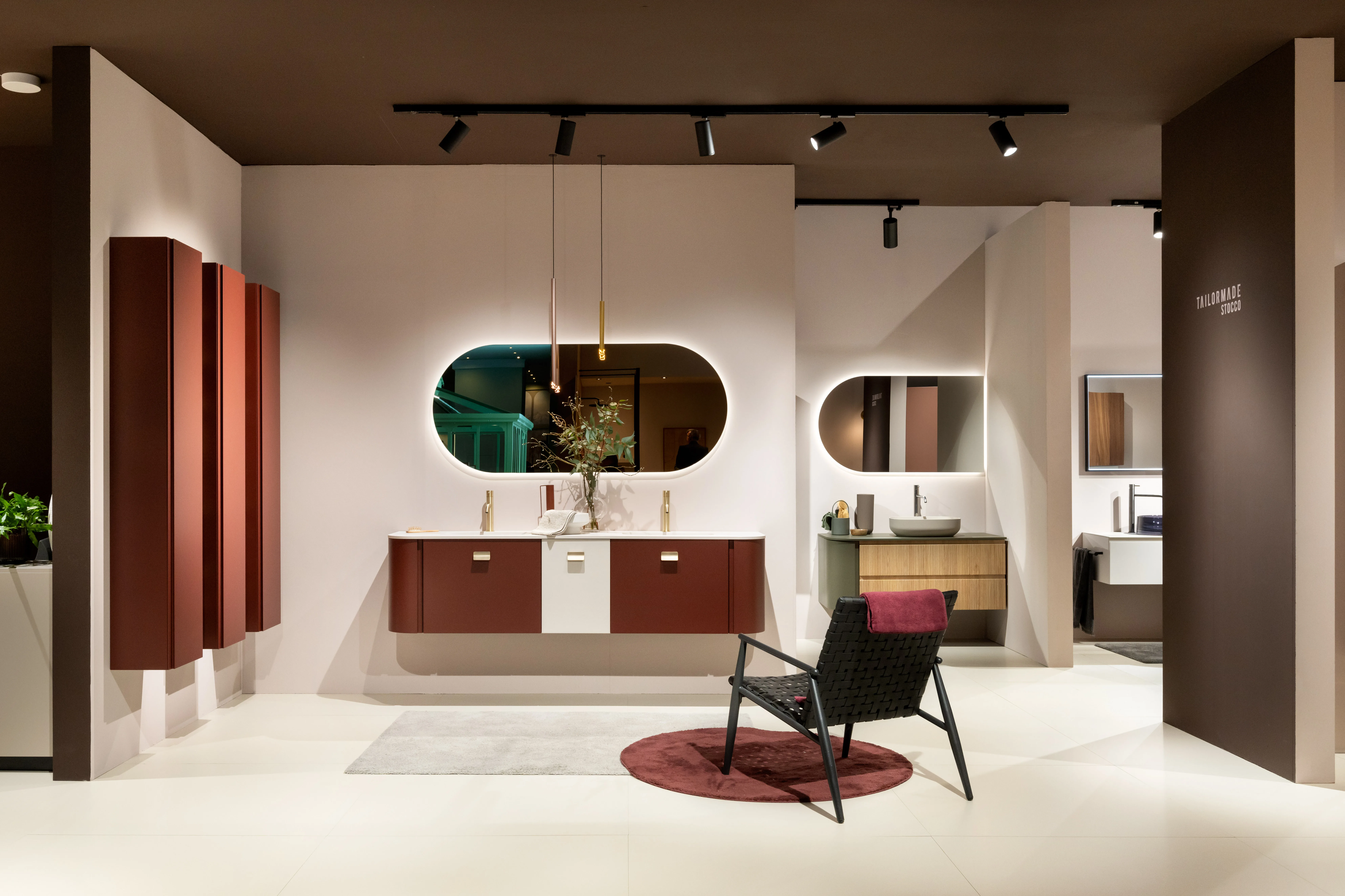 International Bathroom Exhibition 2026 — Stocco Stand mit mediterranen Farbtönen beim Salone del Mobile