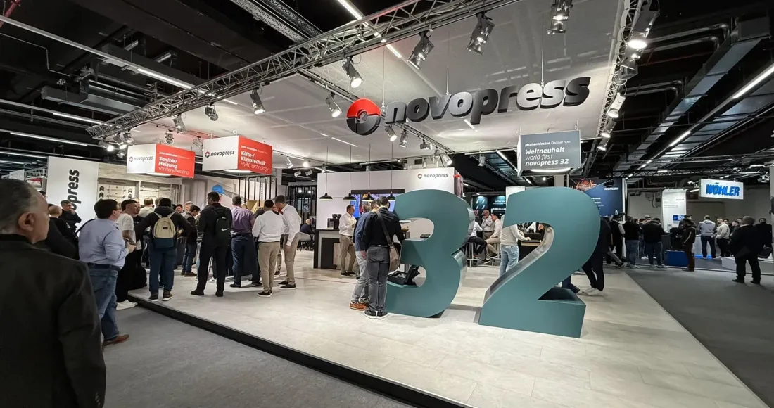 NOVOPRESS 32 trade show booth — product visualization and trade show design