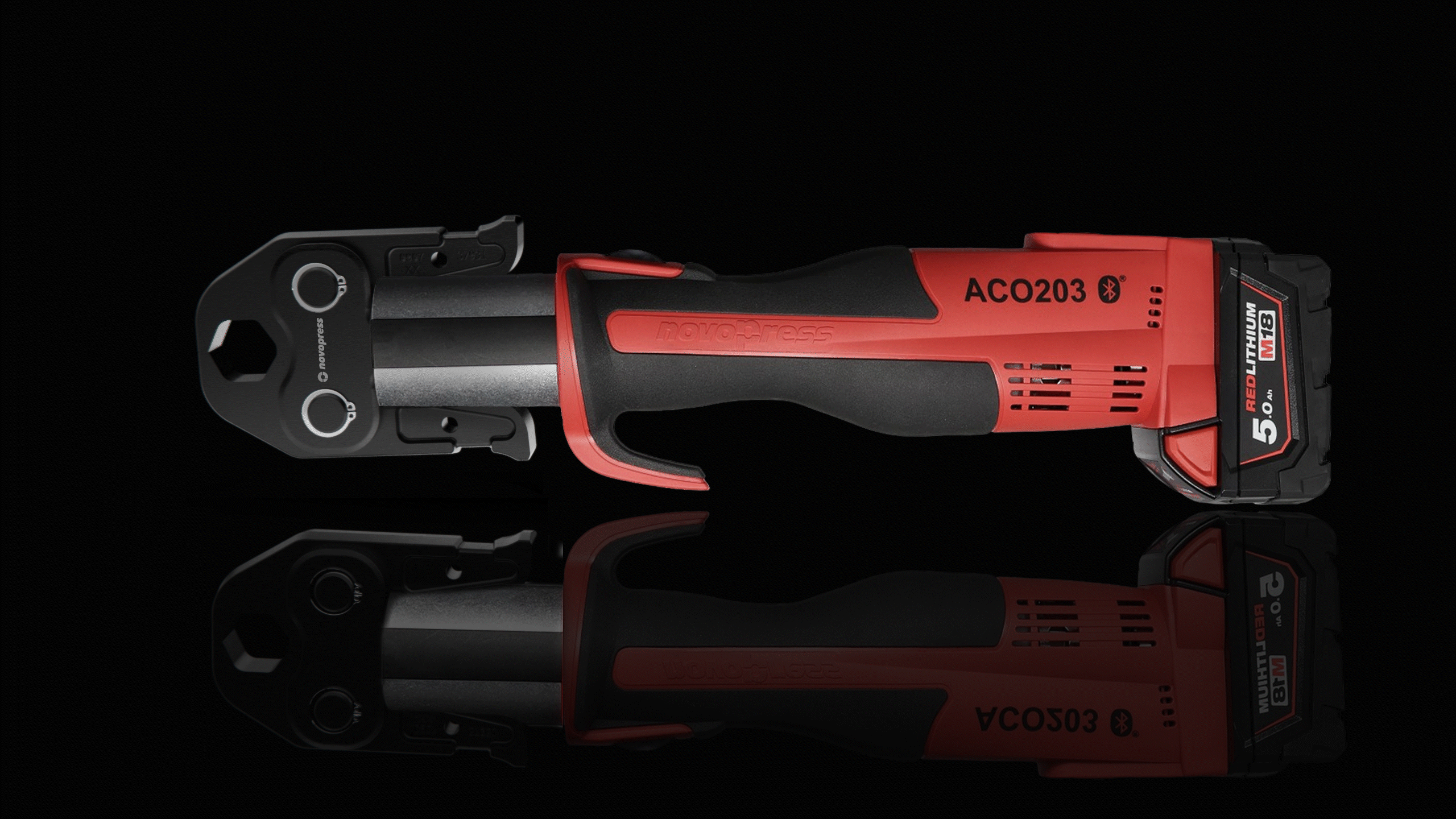 Animierte Enthüllung der NOVOPRESS 32 Pressmaschine mit Einführung der neuen industriellen Designsprache